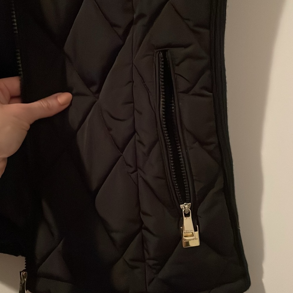 Calvin Klein vest - Picture 5 of 10